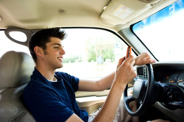 Teen texts while driving Teen texts while driving