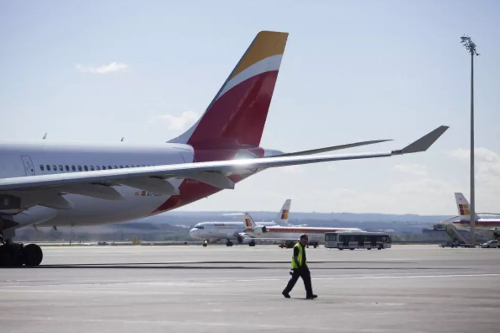 16 Year Old Boy Survives Flight Inside Plane’s Wheel Well